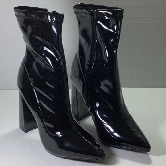 Women's Veralee Bootie - Picture 6 of 10